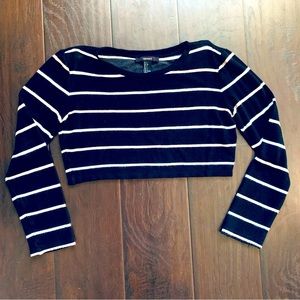 🌟 Forever 21 Black & White Striped Soft Long-Sleeve Dressy Sweater Crop Top